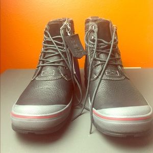 CLARKS Men's Milwright Rise Boots